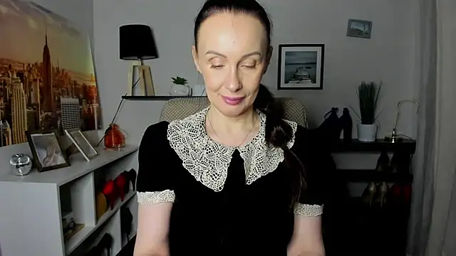 Snapshot of Velvet_Jasmine chatting on 02.12.26 Velvet Jasmine online show from 02.12.26