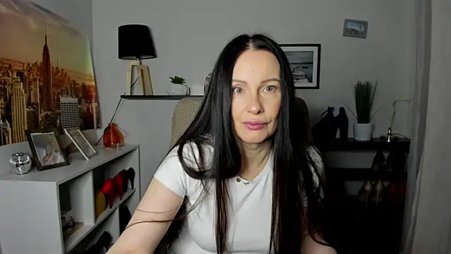 Snapshot of Velvet_Jasmine chatting on 02.13.26 Velvet Jasmine online show from 02.13.26