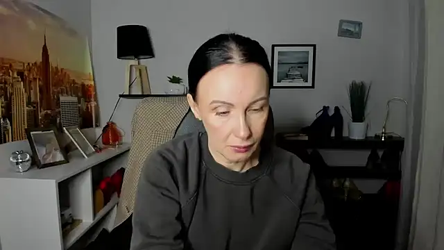 Snapshot of Velvet_Jasmine chatting on 02.17.26 Velvet Jasmine online show from 02.17.26