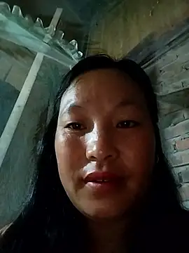 Snapshot of miss-su chatting on 04.17.26 miss-su online show from 04.17.26
