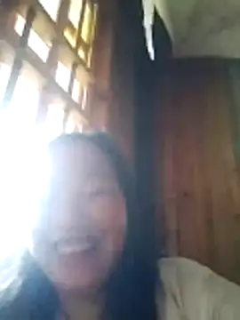Snapshot of miss-su chatting on 04.22.26 miss-su online show from 04.22.26