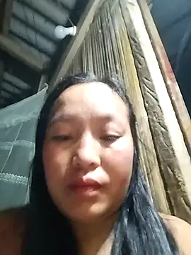 Snapshot of miss-su chatting on 04.29.26 miss-su online show from 04.29.26