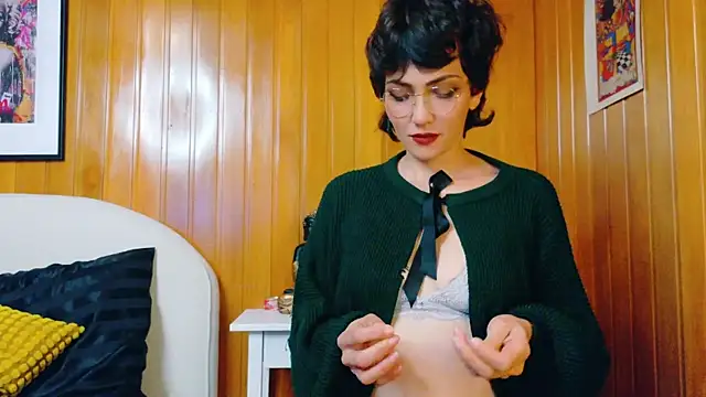 Snapshot of Zafiro_Gem_ chatting on 10.17.25 Zafiro Gem  online show from 10.17.25