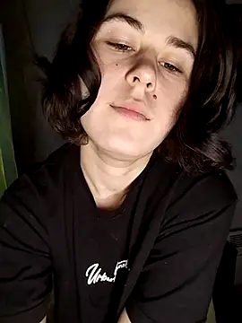 Snapshot of ToryTayler chatting on 11.20.25 ToryTayler online show from 11.20.25