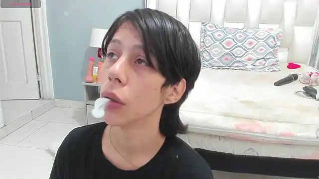 Snapshot of Darlyn_tenderhot__ chatting on 10.27.25 Darlyn tenderhot   online show from 10.27.25