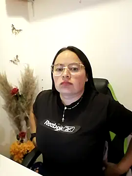 Daliz Leon online show from 10.03.25