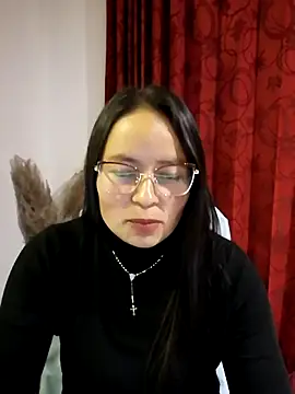 Daliz Leon online show from 10.21.25