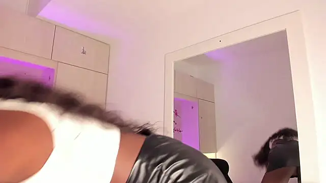 Stefannyevans  online show from 02.11.26