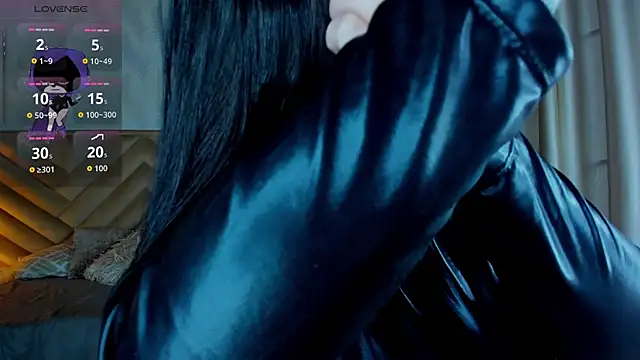  raven black online show from 11.19.25