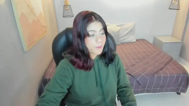 Julieth brown  online show from 11.16.25