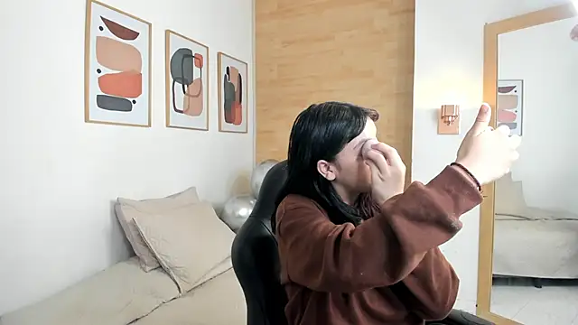 Julieth brown  online show from 12.14.25