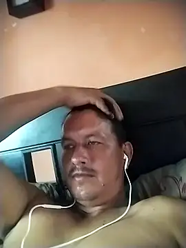 Snapshot of colombiano198720 chatting on 09.19.25 colombiano198720 online show from 09.19.25
