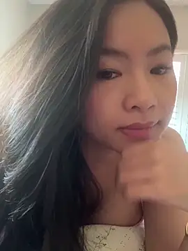 KaraMeii online show from 09.09.25