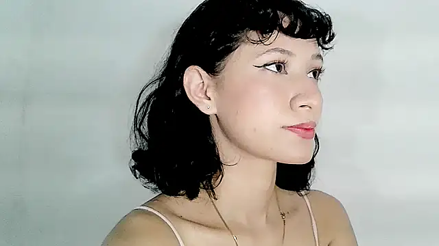 kitten punches001 online show from 09.09.25