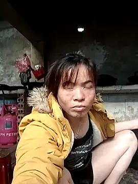 Snapshot of Maymay0033 chatting on 11.23.25 Maymay0033 online show from 11.23.25