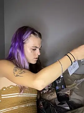 Snapshot of ittybittymeryssa chatting on 11.22.25 ittybittymeryssa online show from 11.22.25