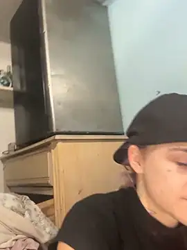 Snapshot of ittybittymeryssa chatting on 12.18.25 ittybittymeryssa online show from 12.18.25