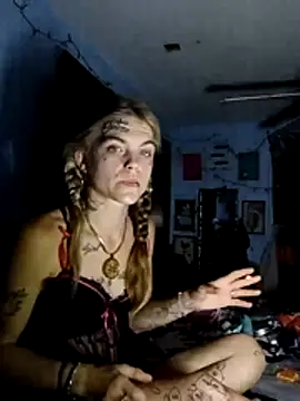 Snapshot of ittybittymeryssa chatting on 05.24.26 ittybittymeryssa online show from 05.24.26