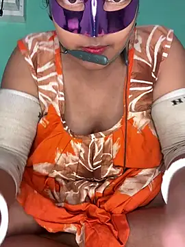 Snapshot of mimi87hoty chatting on 02.01.26 mimi87hoty online show from 02.01.26