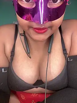 Snapshot of mimi87hoty chatting on 02.19.26 mimi87hoty online show from 02.19.26