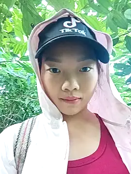 Ananine online show from 10.17.25