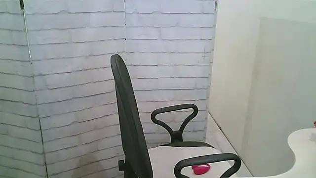 Helen xi  online show from 12.22.25