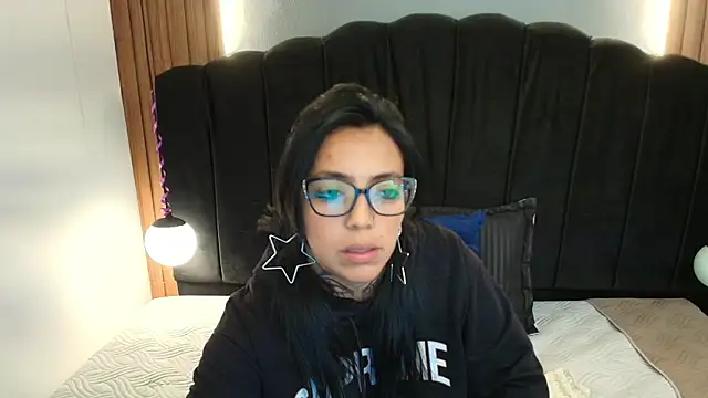 LiaMonroee  online show from 05.21.26