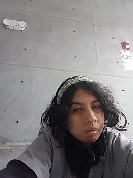 Snapshot of Syndel23 chatting on 09.12.25 Syndel23 online show from 09.12.25