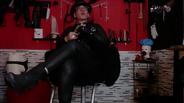 Miss Mirandaa online show from 11.08.25