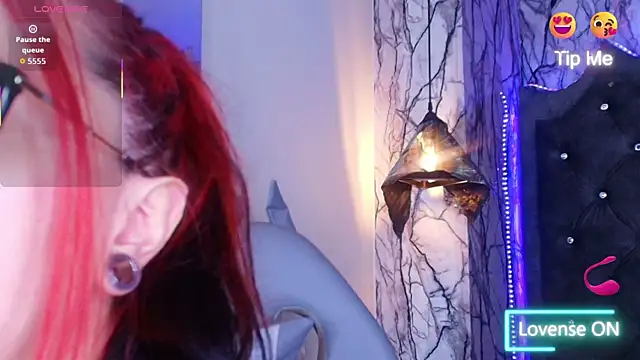 Zami Escobar of online show from 03.26.26