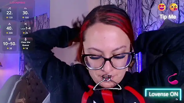 Zami Escobar of online show from 04.02.26