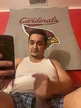 Snapshot of latindaddy69 chatting on 10.22.25 latindaddy69 online show from 10.22.25