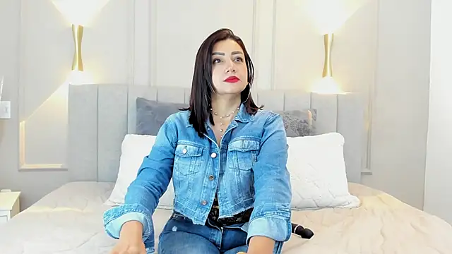 victoria bourne online show from 10.09.25