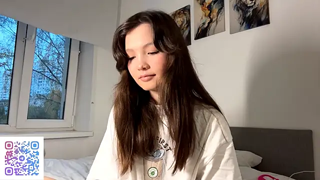 KiraVelvet online show from 10.06.25