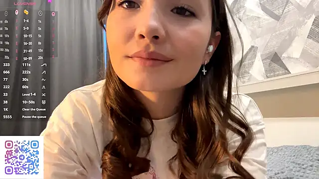 KiraVelvet online show from 10.21.25