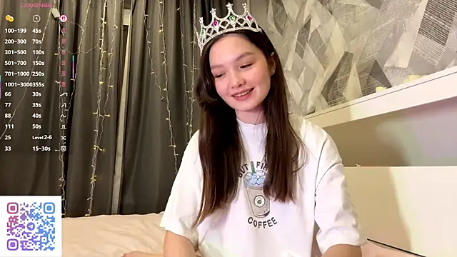 KiraVelvet online show from 01.08.26