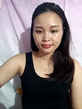 Snapshot of Lili_lovely chatting on 09.14.25 Lili lovely online show from 09.14.25