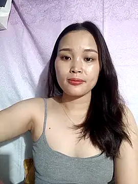 Snapshot of Lili_lovely chatting on 09.20.25 Lili lovely online show from 09.20.25