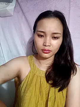 Snapshot of Lili_lovely chatting on 09.21.25 Lili lovely online show from 09.21.25