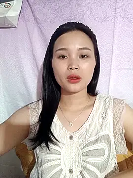 Snapshot of Lili_lovely chatting on 09.24.25 Lili lovely online show from 09.24.25