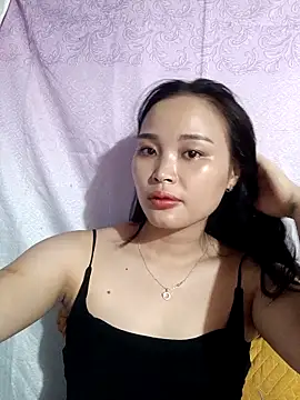 Snapshot of Lili_lovely chatting on 09.29.25 Lili lovely online show from 09.29.25