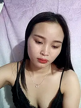 Snapshot of Lili_lovely chatting on 10.20.25 Lili lovely online show from 10.20.25