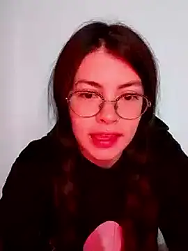 Snapshot of Kylie_Rivers chatting on 10.01.25 Kylie Rivers online show from 10.01.25