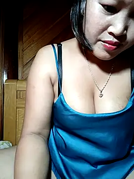 maycuc123 online show from 10.14.25