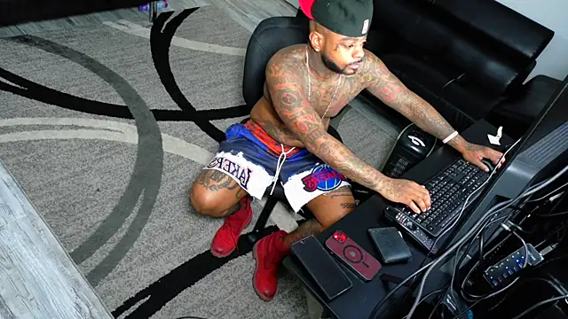 SLANGONDEMHOES online show from 12.15.25