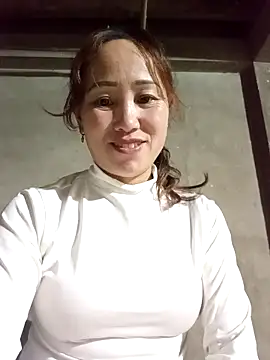 Snapshot of Fienjr chatting on 10.20.25 Fienjr online show from 10.20.25