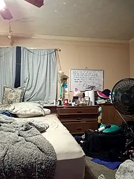 Snapshot of mresquared chatting on 03.11.26 mresquared online show from 03.11.26