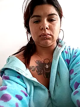 snow belle online show from 10.25.25