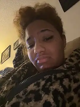 StylishEchium online show from 10.29.25