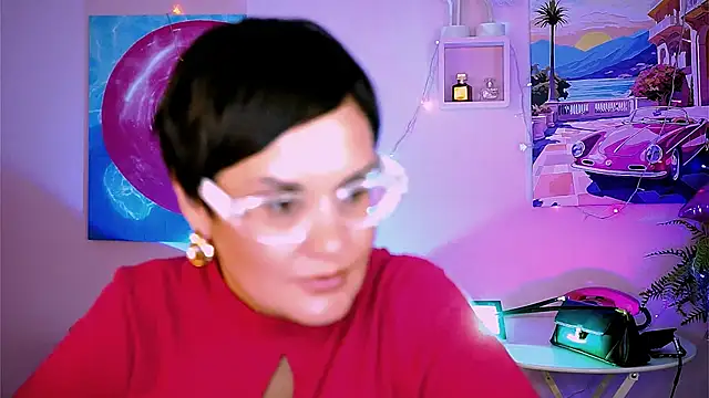 Snapshot of LauraDavidsons chatting on 09.26.25 LauraDavidsons online show from 09.26.25